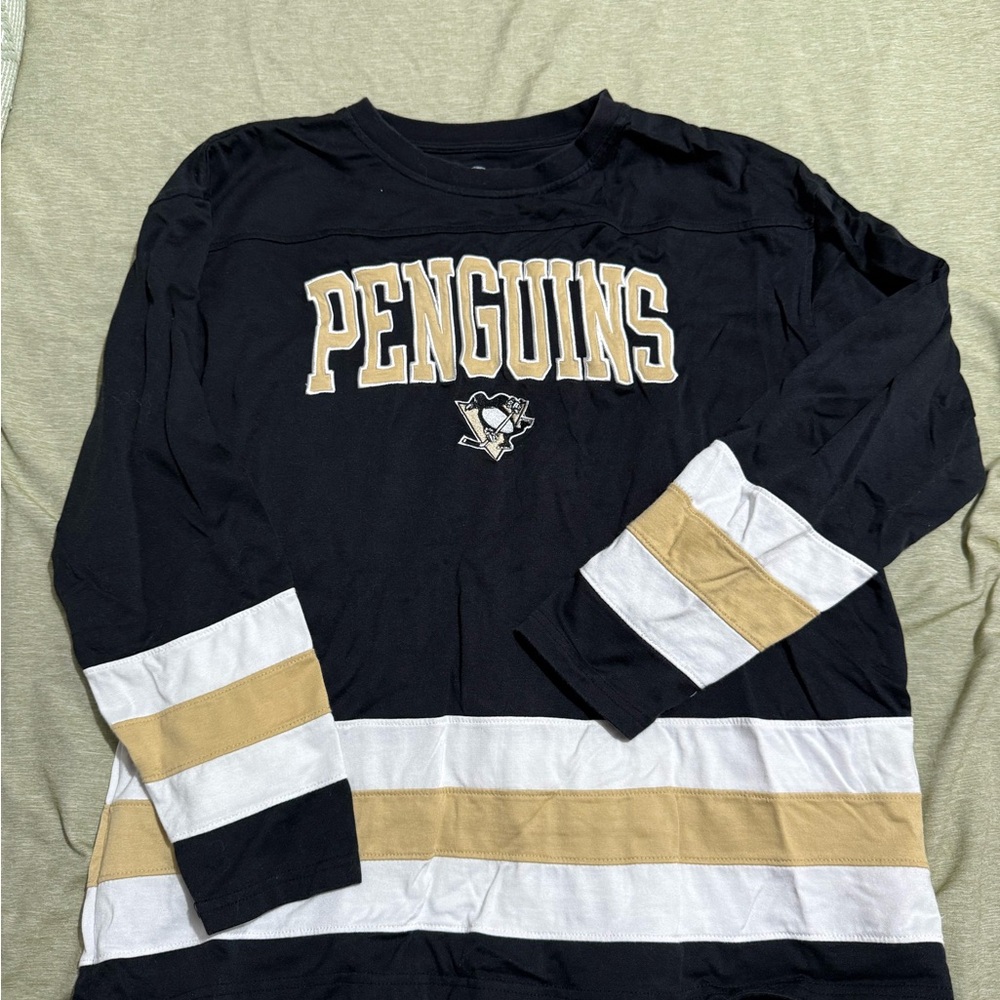 PENGUINS Black & Gold Hockey Crewneck
